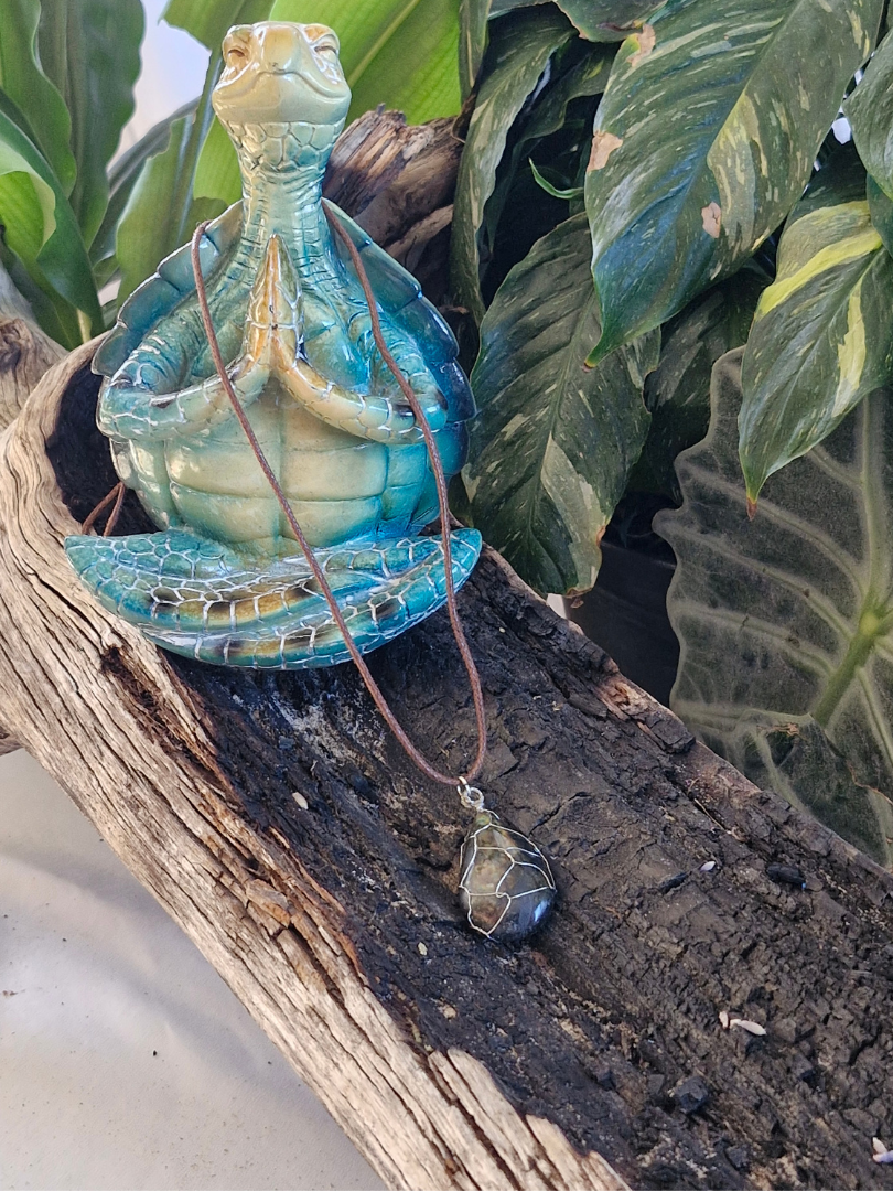 Handcrafted Labradorite Necklace